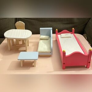 Kidkraft Wood Dollhouse Furniture 5pc Lot Table Chair Lounge Bed Coffee Table